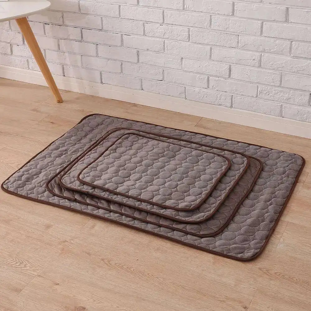 Ultra-Breathable Cooling Mat – Summer Relief for Pets