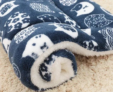 My Snug Pet Coral-Fleece Calming Blanket – Soft Dog & Cat Mat (S · M · L · XL)